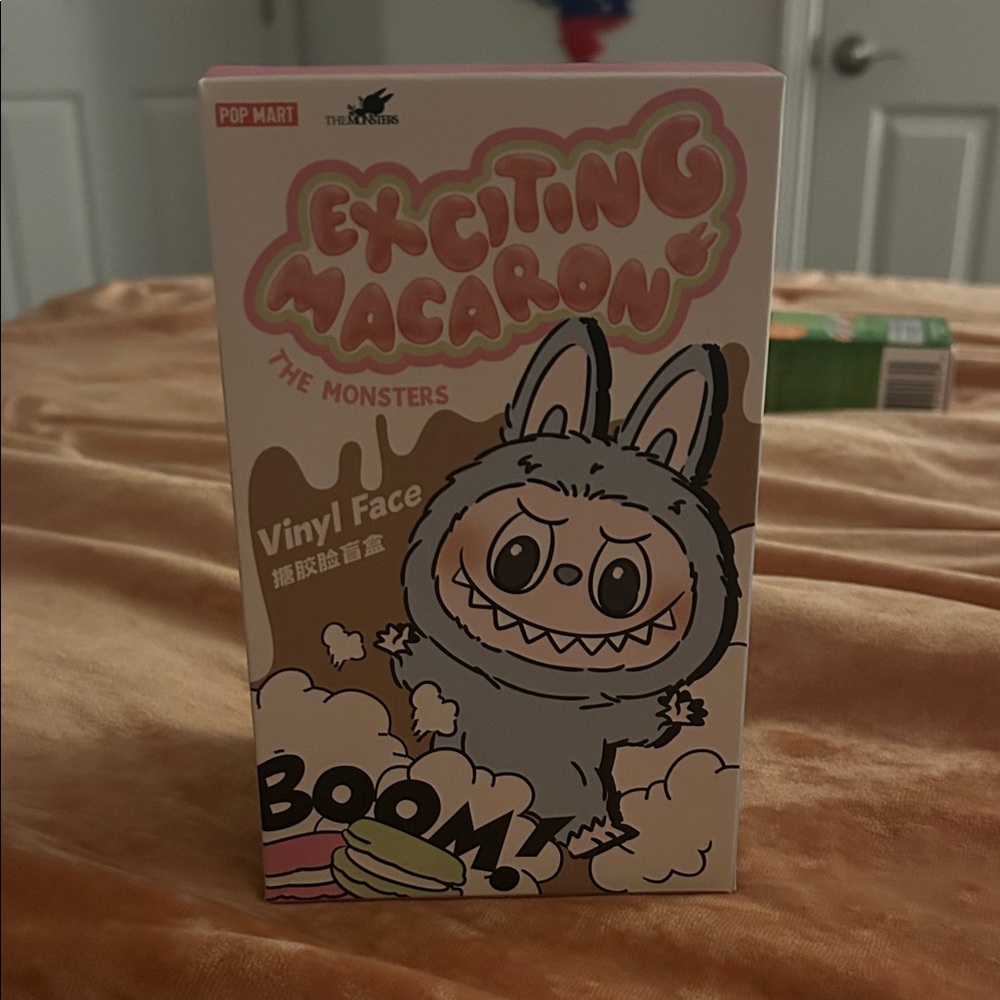 Exciting Macarons Vinyl Face Figure